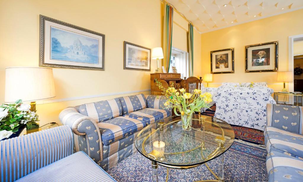 Hotel Eden Am Kurpark Бонн Екстер'єр фото