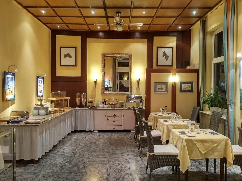 Hotel Eden Am Kurpark Бонн Екстер'єр фото
