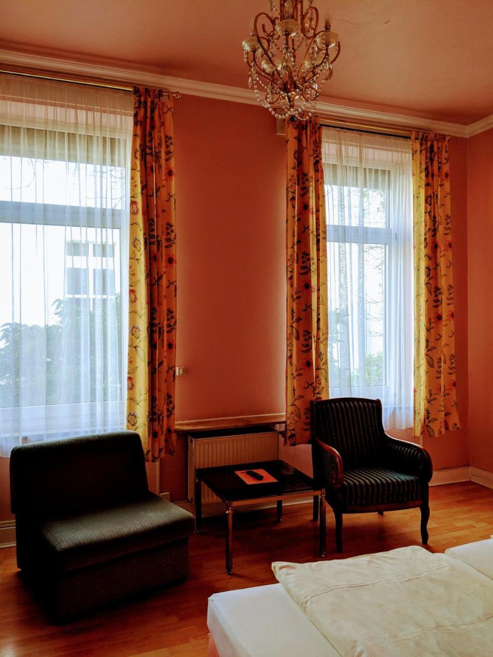 Hotel Eden Am Kurpark Бонн Екстер'єр фото